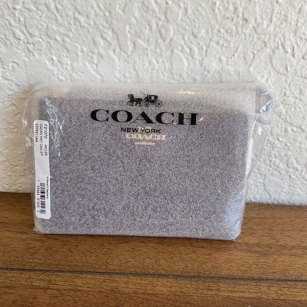 NWT Coach Corner Zip Wallet in Metallic Raspberry - Picture 4 of 5
